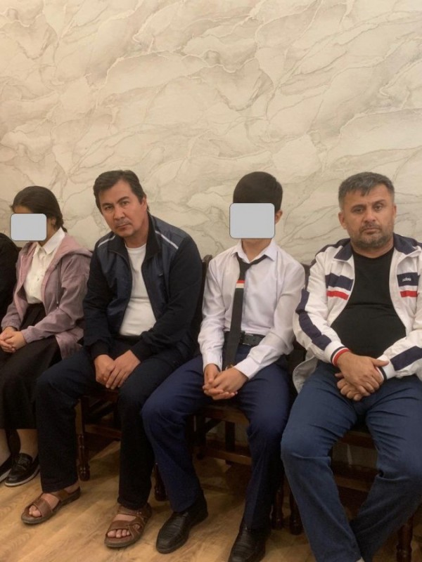 В Душанбе приняты меры в отношении школьников за курение электронной сигареты во время перемены 

