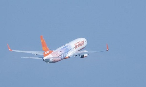В Южной Корее очевидцы заметили горящий двигатель самолета еще до крушения