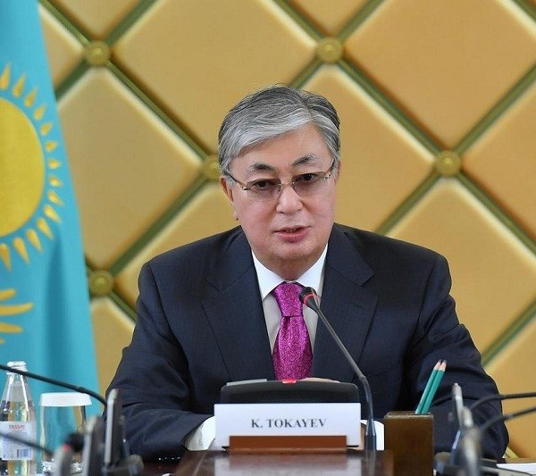 Қазоқистон мехоҳад, ки барои ҳалли ҷанг миёни Русия ва Украина миёнаравӣ кунад